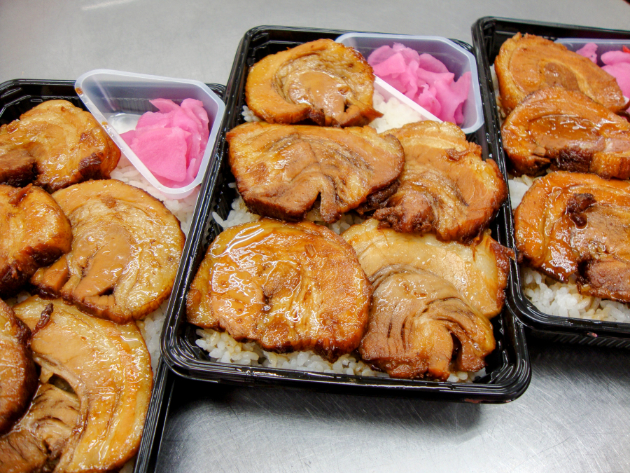 としまや弁当　奈良輪店の様子